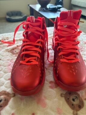 Anta Klay 2 Code Red - Brand new size 8